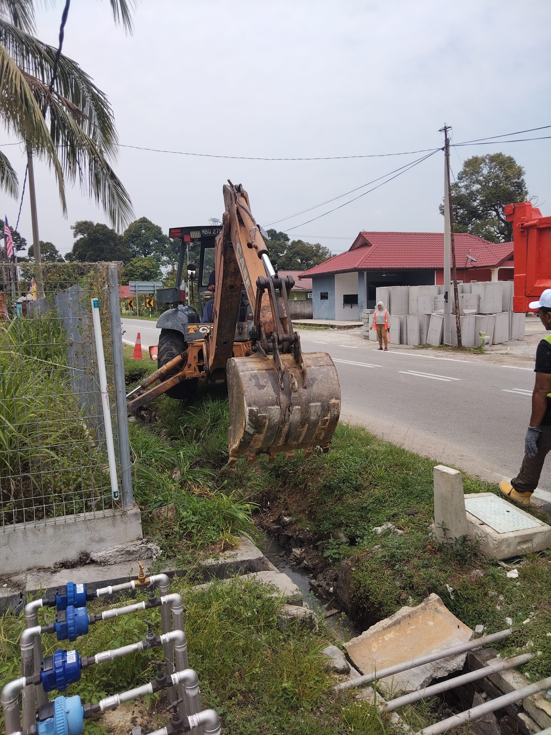 Kerja longkang dalam proses pembinaan oleh Tech Construction